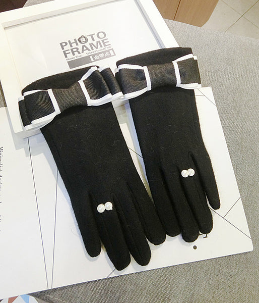 Bow Tie Wrist Gloves with Ring