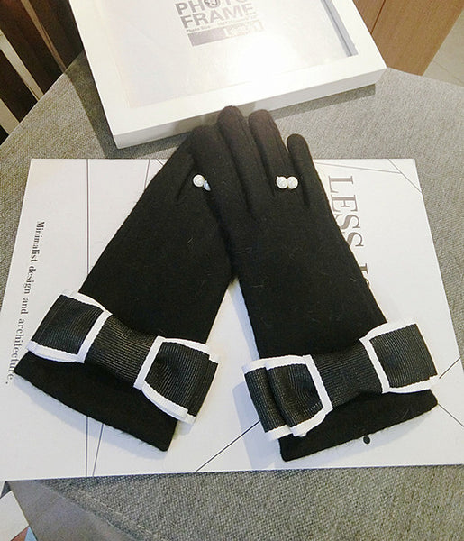 Bow Tie Wrist Gloves with Ring