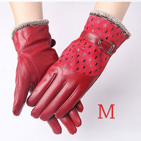 Warm Dot Pattern Buckle Leather Wrist Gloves