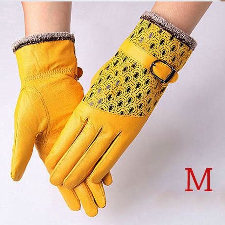 Warm Dot Pattern Buckle Leather Wrist Gloves